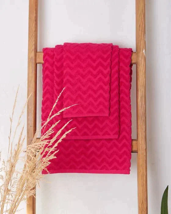 Полотенце махровое LoveLife Zig-Zag 70*130 см, цв. ярко-розовый,100% хл, 360 гр/м2