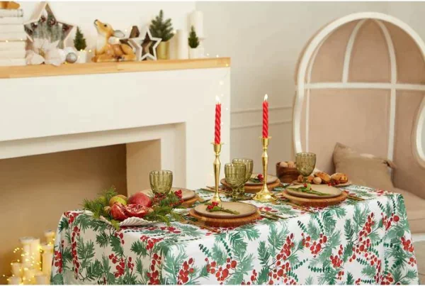 Скатерть Доляна «Новый год: Сhristmas berries» 145*180 +/- 2 см, 100% п/э