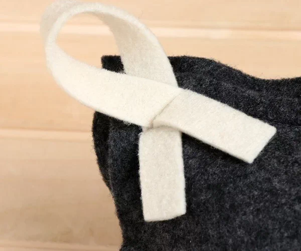 Подушка из войлока "Диагональ" 50х30 см