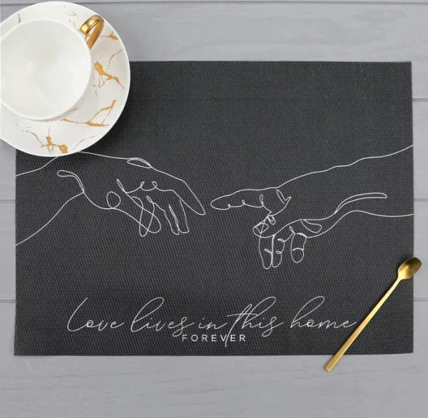 Салфетка на стол Love lives, ПВХ, 40х29 см