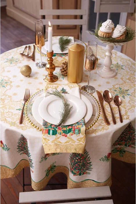 Скатерть "Этель" Golden Christmas  d=150 +/- 3см с ГМВО, 100%хл, саржа 190 гр/м2