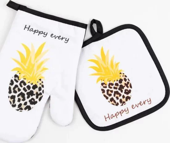 Кухонный набор Доляна Happy every прихватка 17*17 см, варежка-прихватка 26*16 см, 100% п/э